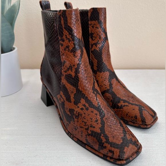 Violeta Brown/Tan Snake Skin Leather Heeled Zip Ankle Boots Women’s EU38 US7 - Picture 3 of 14